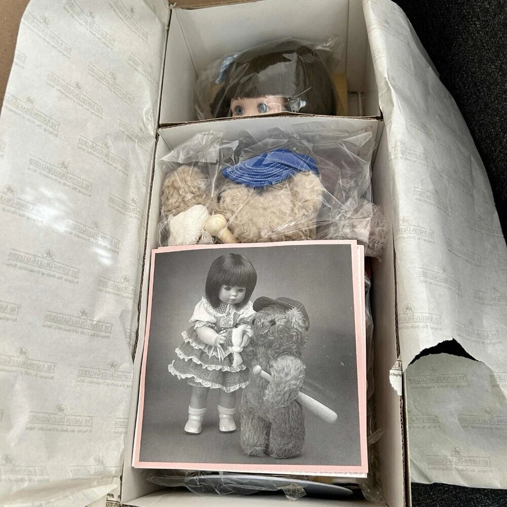 NEW Ashton Drake Galleries - A Kiss ill Make It Better Collectors Doll #I 5153